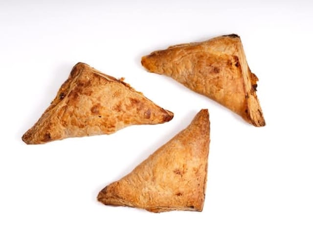Chicken Kheema Puff.